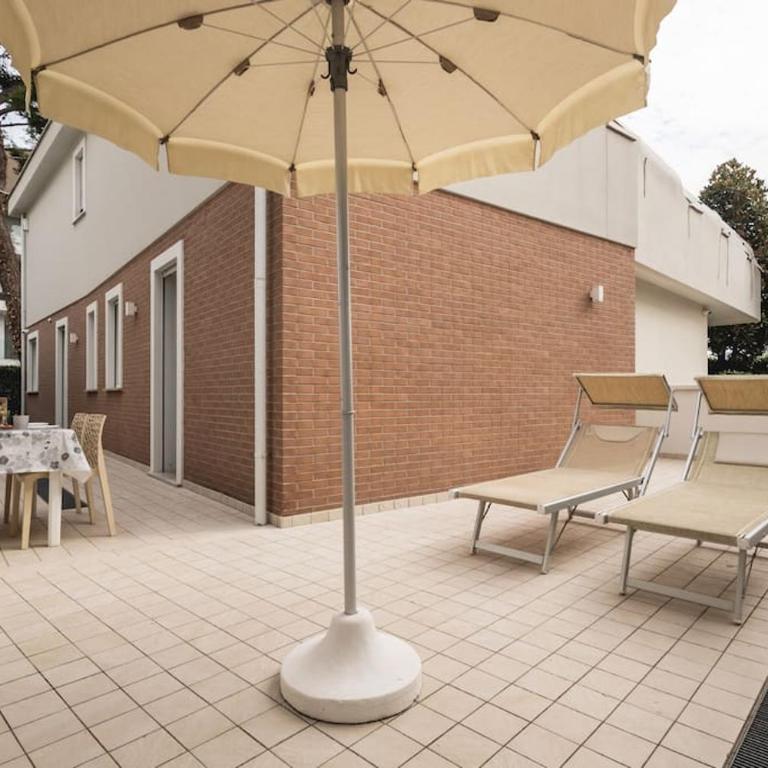 AmazHome - New Roomy Home & Garden - Two-Bedroom Apartment - 6