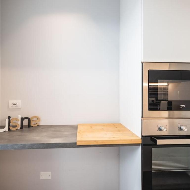 AmazHome - New Roomy Home & Garden - Two-Bedroom Apartment - 23
