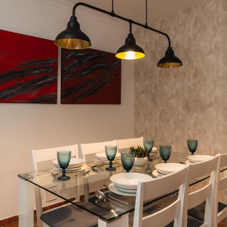 Las Flores Apartment - Five-Bedroom Apartment - 3