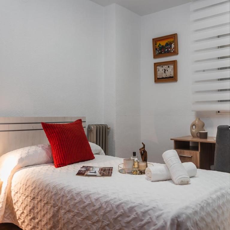 Las Flores Apartment - Five-Bedroom Apartment - 20