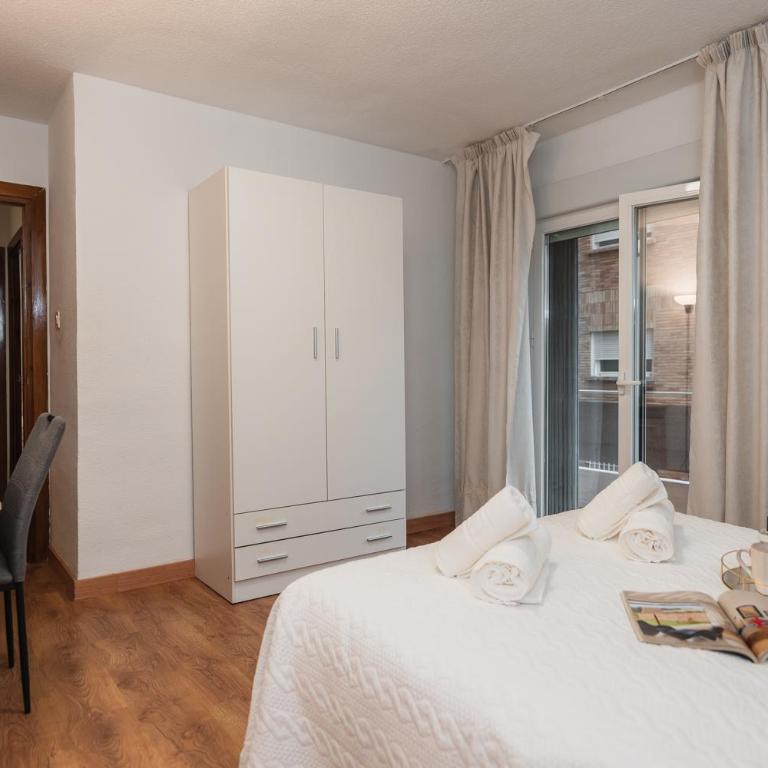 Las Flores Apartment - Five-Bedroom Apartment - 15