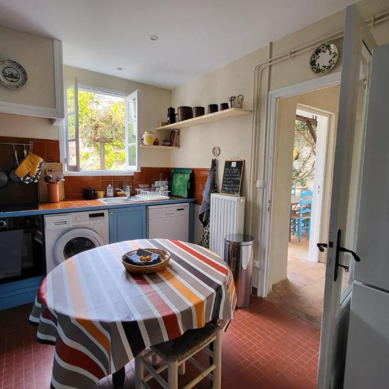 Renovated 12th-century chapel fully equipped for 6 - Vacation Home - 10