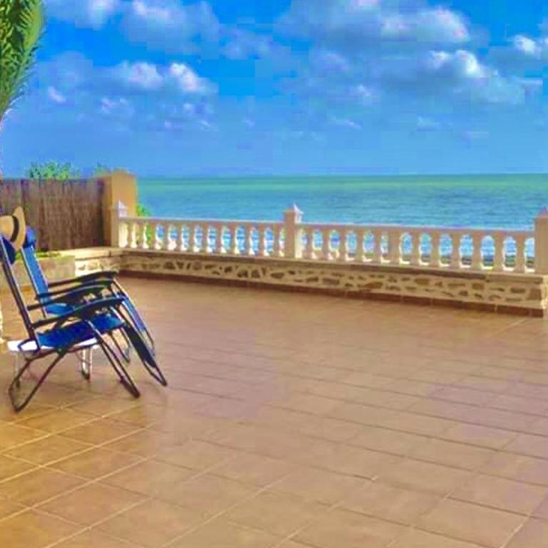 Apartment Sleeps 4 with Patio - Apartamento - 23