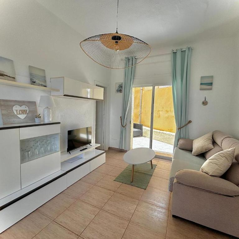 Apartment Sleeps 4 with Patio - Apartamento - 24