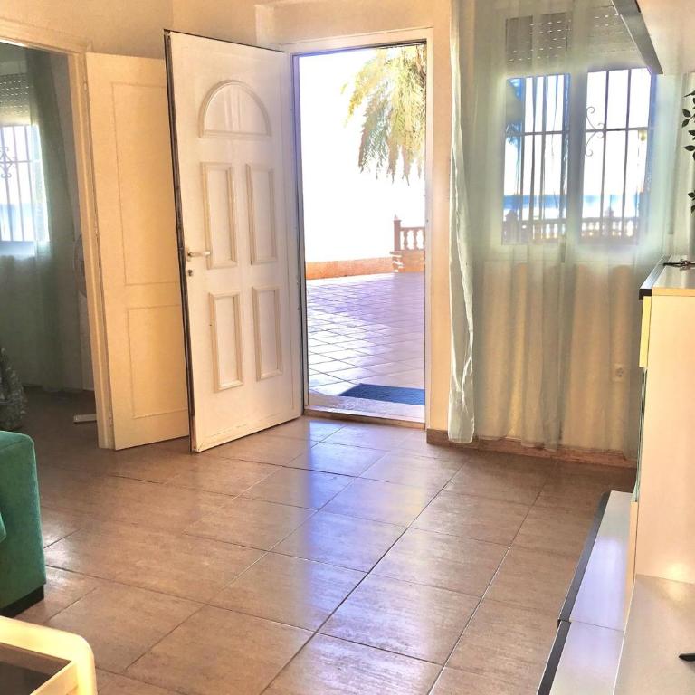 Apartment Sleeps 4 with Patio - Apartamento - 33