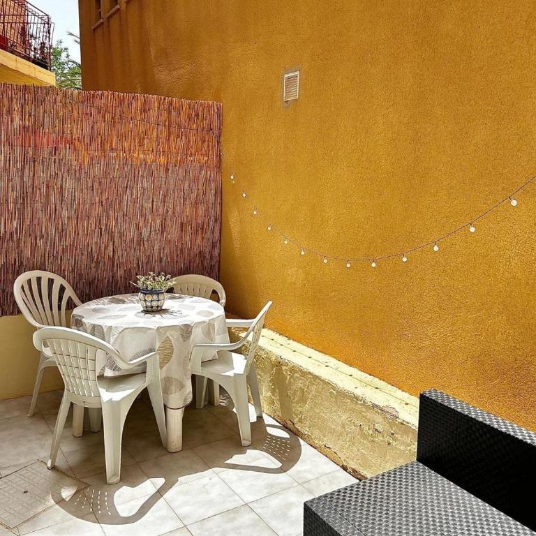Apartment Sleeps 4 with Patio - Apartamento - 34