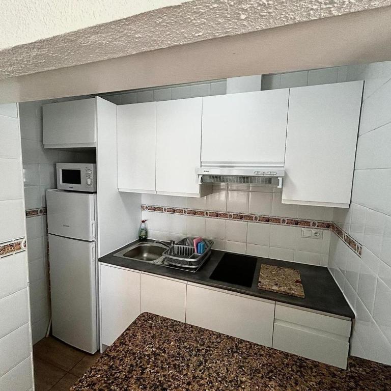 Apartment Sleeps 4 with Patio - Apartamento - 37