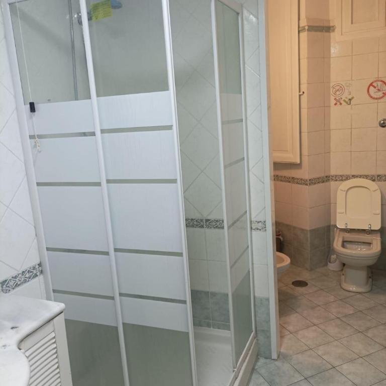Minerva Rooms - Posto Letto in Dormitorio Misto con 4 Letti - 4