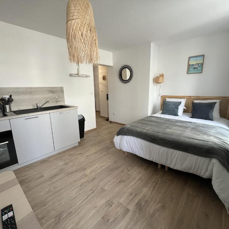 Esprit Maritime - 2p centre-ville, Place Dalton - Studio Lit Queen-Size - 6