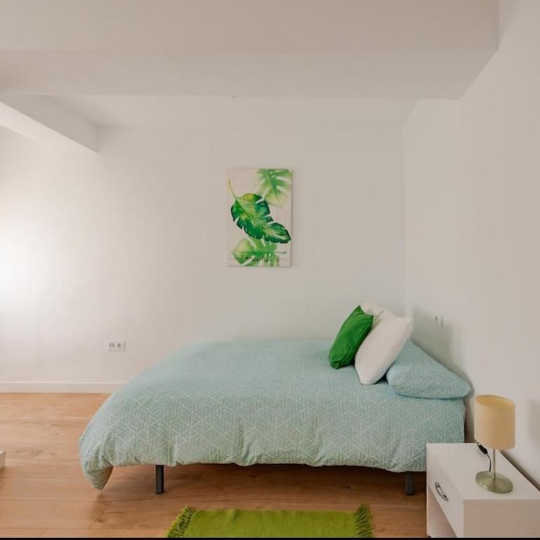 PISO CON GARAJE GRATIS EN EL CENTRO DE GRANADA. - Two-Bedroom Apartment - 14