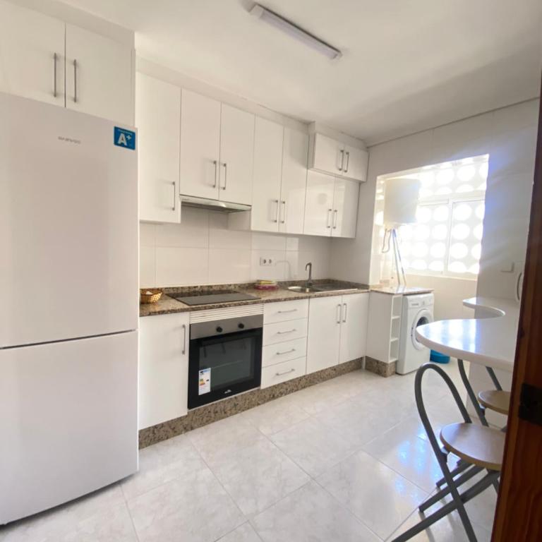 Apartamentos Copacabana Playa - Apartment mit 2 Schlafzimmern (4 Erwachsene) - 8