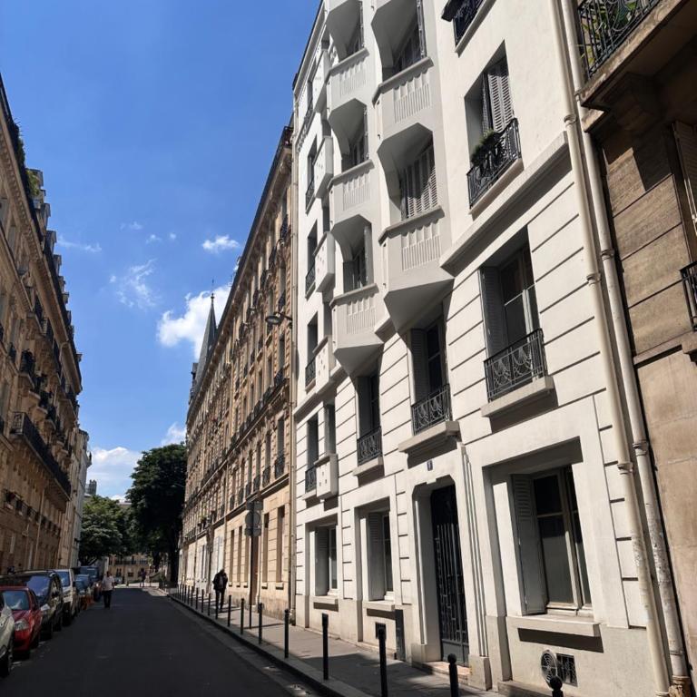 Spacious flat near Montparnasse Bausset 4th - Appartement 1 Chambre - 2