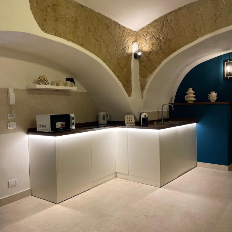 Domus Parthenope Deluxe - One-Bedroom Apartment - 11