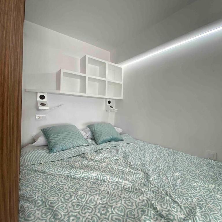 Modern Beachfront Studio with Balcony Views NEW - One-Bedroom Premium Apartment with Ocean View - 7