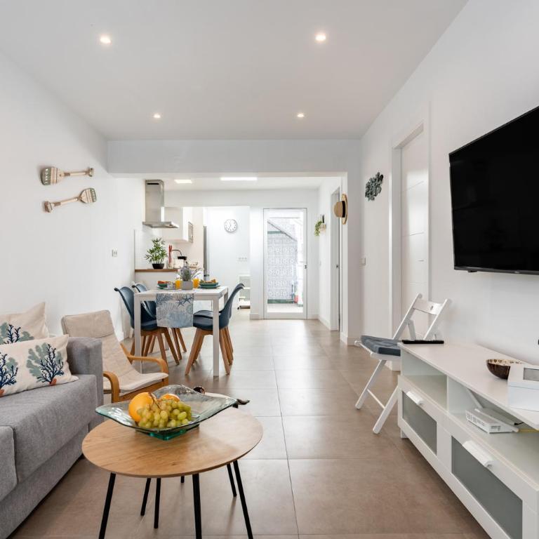 CT 335 - Fuengirola Apartamento Sohail Beach - Two-Bedroom Apartment - 24
