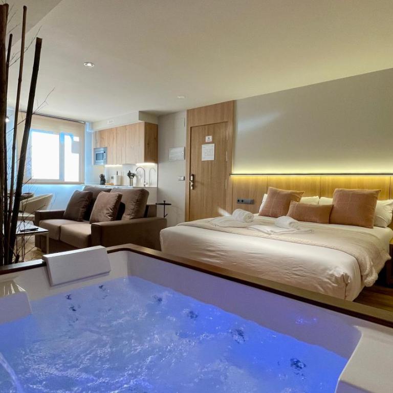 Sanxenxo Deluxe Apartamentos - Suite con bañera de hidromasaje - 1