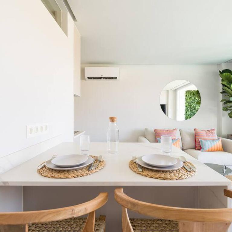 Freshly Renovated, Walk to Yumbo, Shops & Dining - One-Bedroom Apartment - 7