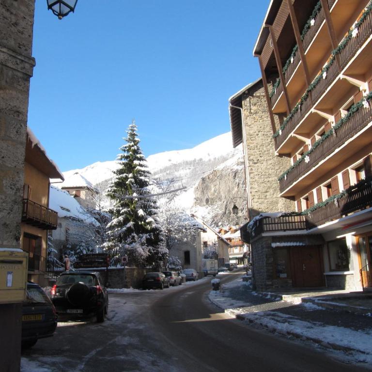 Appartement 4 pièces, pour 8/9 personnes, terrasse sud, animaux acceptés - FR-1-263-215 - Apartment (9 Adults) - 4