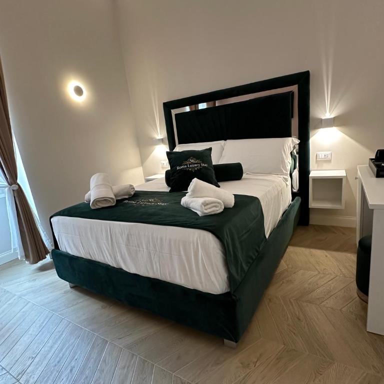 Roma Luxury Stay 56 - Camera Deluxe - 2