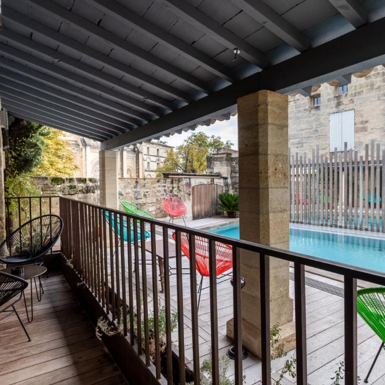 Boutique Hôtel Entraigues - Suite Familiale Deluxe avec Terrasse Côté Piscine - 4