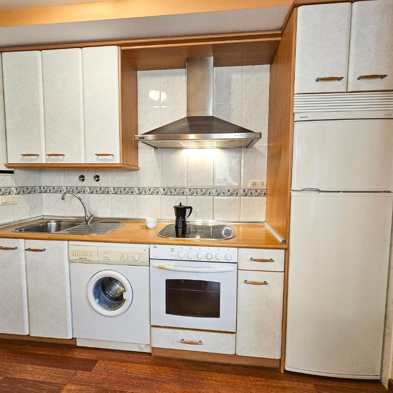 Apartamentos Gavín Biescas 3000 - Apartamento de 2 dormitorios - 35
