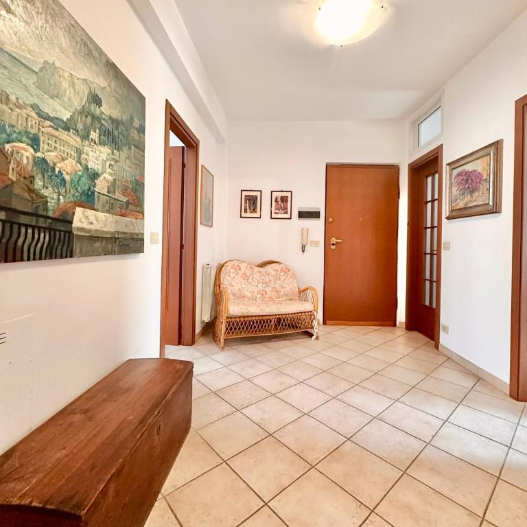 Hostdomus - Grace Apartment - Appartamento Premium con 3 Camere da Letto e Balcone - 18