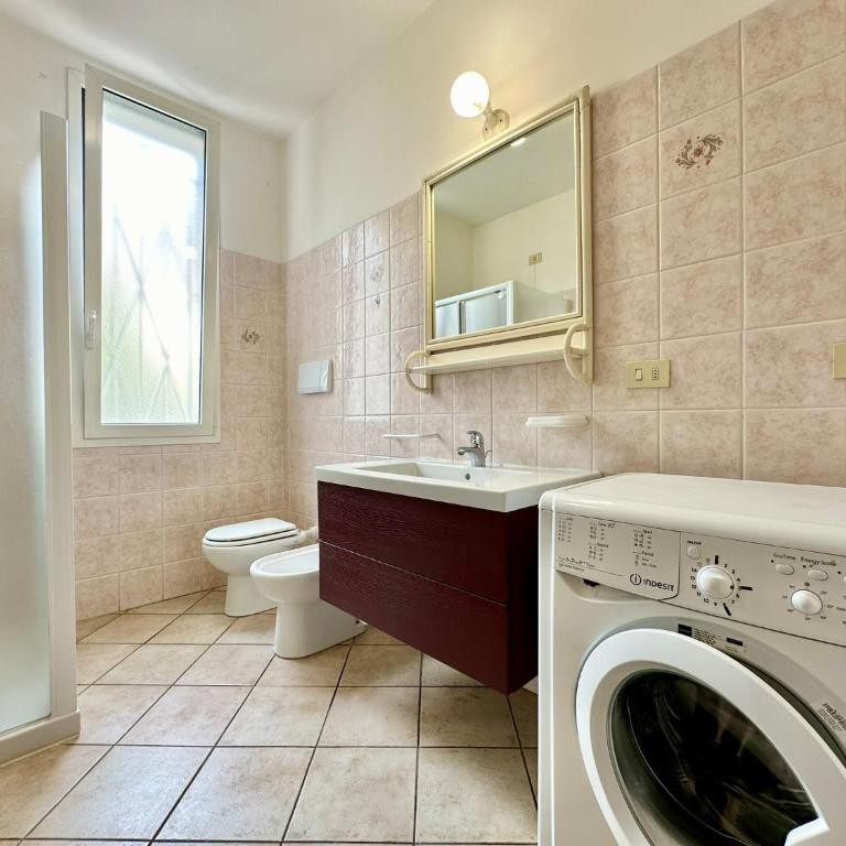 Hostdomus - Grace Apartment - Appartamento Premium con 3 Camere da Letto e Balcone - 30