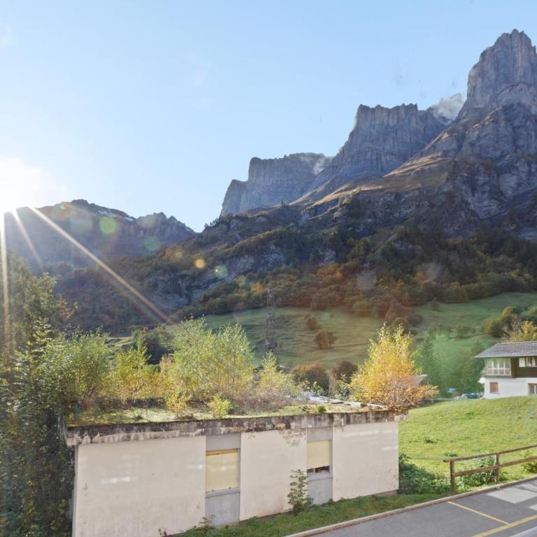 Studio lumineux avec vue sur les montagnes - Apartment mit 1 Schlafzimmer - 2