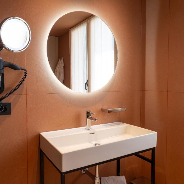 Bleis Hotel - Camera Singola Comfort - 10