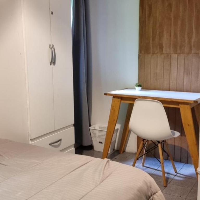 Clover Hostel - Habitación Doble Estándar con baño compartido - 4