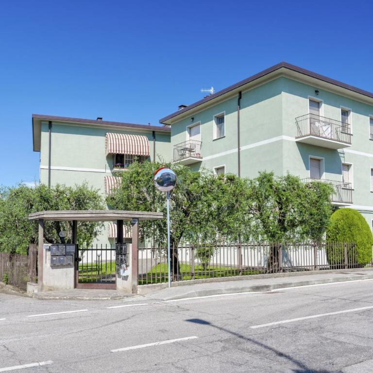 - Lake Bliss - Two-Bedroom Apartment - 61