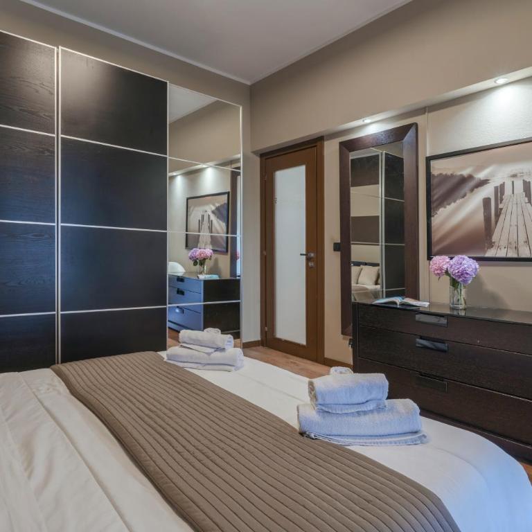 - Lake Bliss - Two-Bedroom Apartment - 39