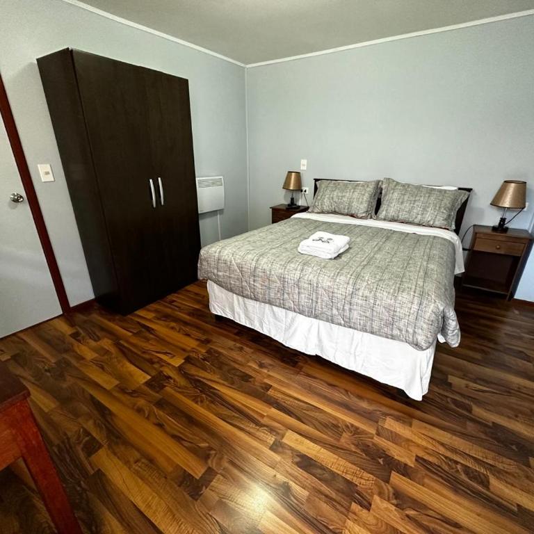 Hostal Sevilla Temuco - Double Room with Private Bathroom - 2