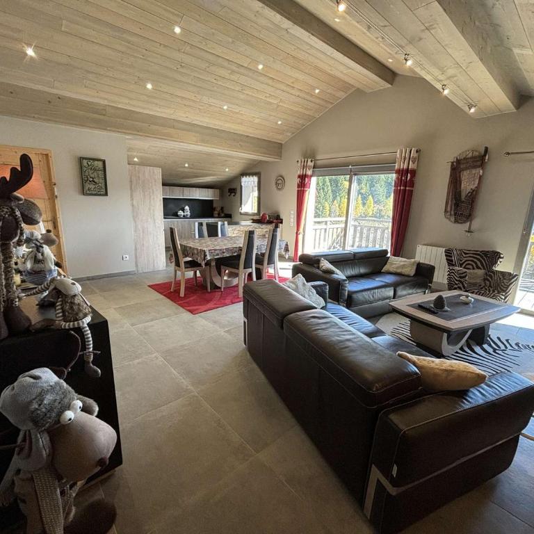 Appartement moderne 5 pièces, proche des pistes avec cheminée, terrasse, parking et bois inclus - Apartment mit 4 Schlafzimmern - 3