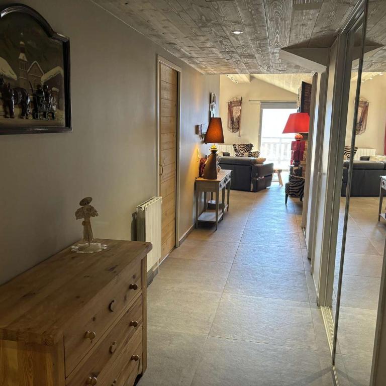 Appartement moderne 5 pièces, proche des pistes avec cheminée, terrasse, parking et bois inclus - Apartment mit 4 Schlafzimmern - 10