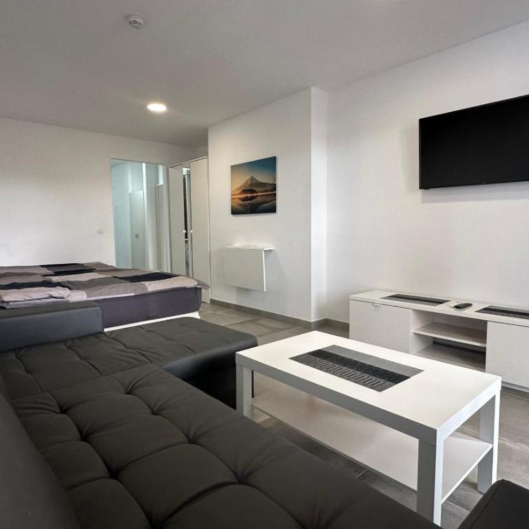 Top Studio in Las Arenas, 4 OG, seitlicher Meerblick, im Herzen von Playa del Ingles, Gran Canaria - Studio with Pool View - 1