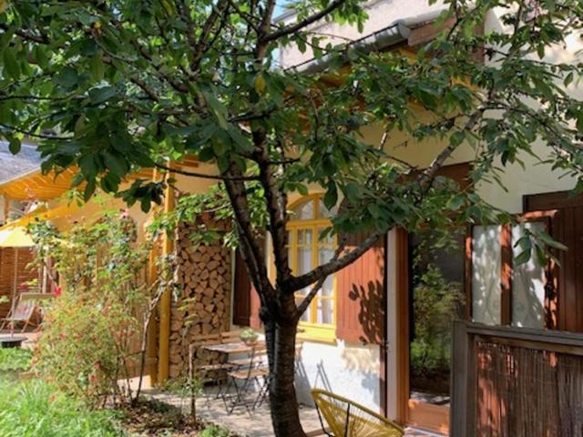 Charmant appartement sur cour, Le Cerisier - One-Bedroom Apartment - 1