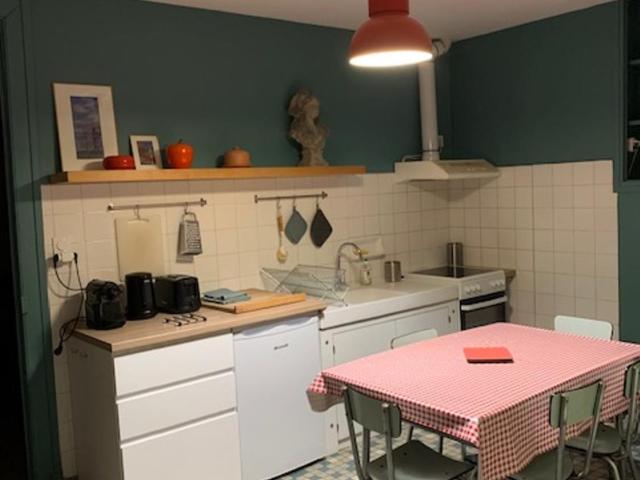 Charmant appartement sur cour, Le Cerisier - One-Bedroom Apartment - 32