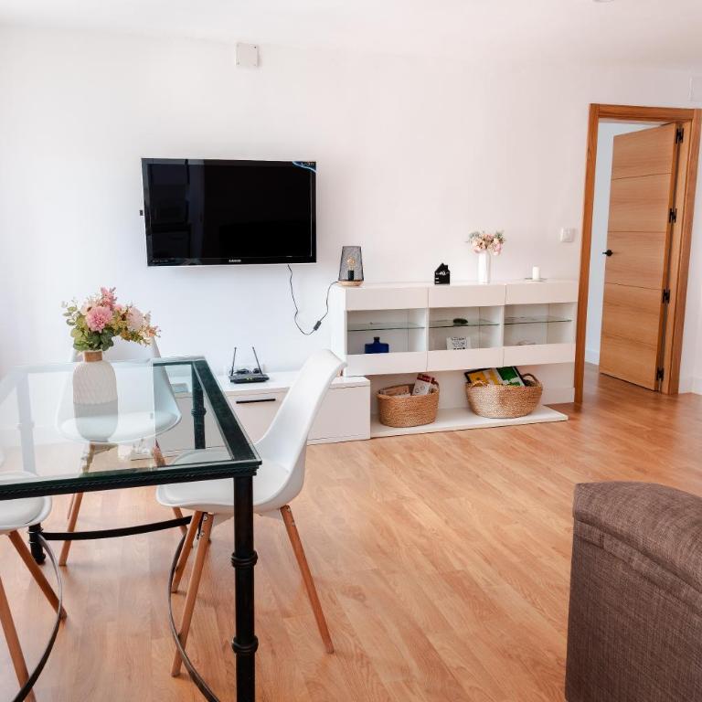 3Hab, Reformado y muy tranquilo junto a Puente Romano, aire acondicionado y WiFi - Apartamento de 3 dormitorios - 19