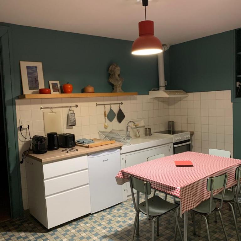 Charmant appartement sur cour, Le Cerisier - One-Bedroom Apartment - 29