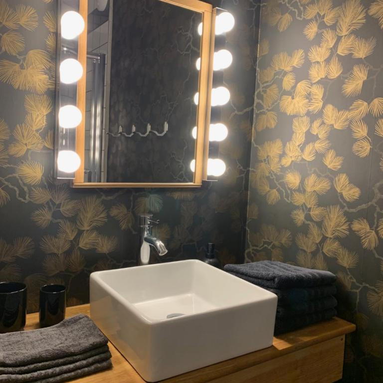 Charmant appartement sur cour, Le Cerisier - One-Bedroom Apartment - 30