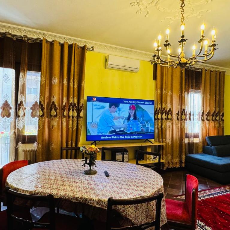 Apartment San Michele - Three-Bedroom Apartment - 4