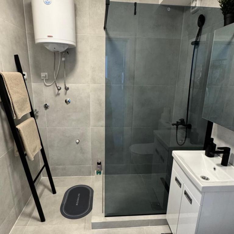 LUNI Apartmants Vracar - Luksuzna Trokrevetna Soba - 35