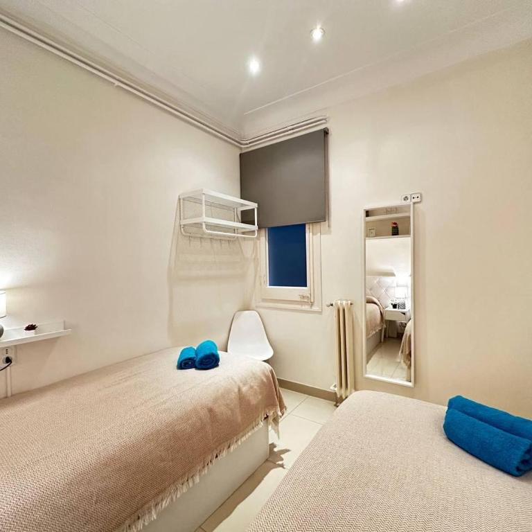 Isabela rooms - Small Twin Room - 4