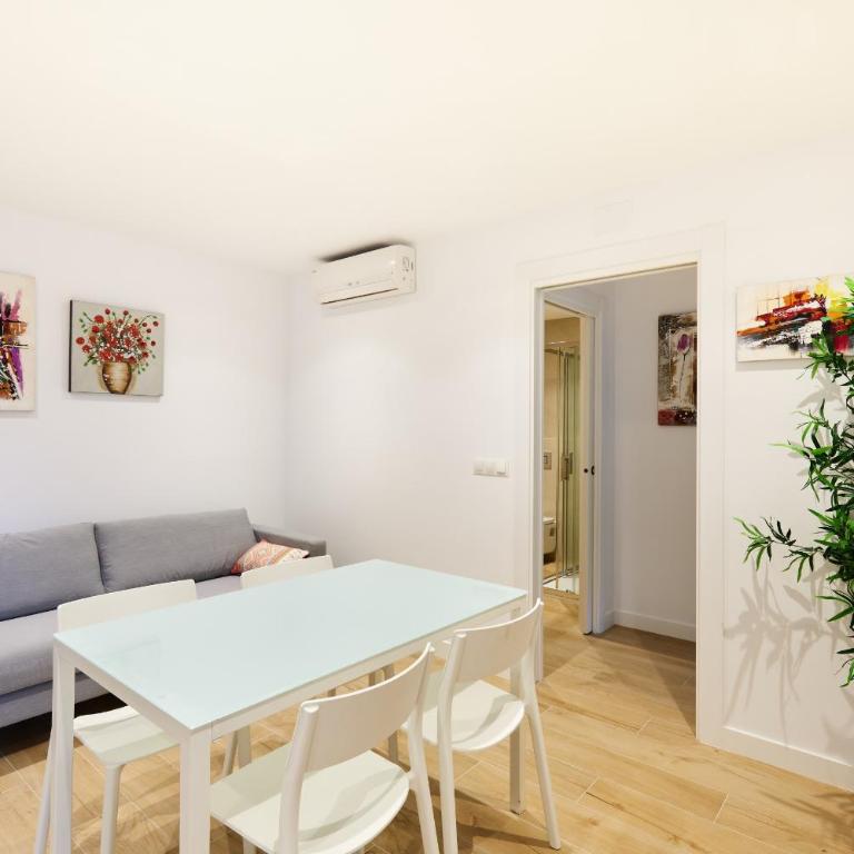 Clínica Universitaria y Hospitales by Clabao - Two-Room Apartment - 11