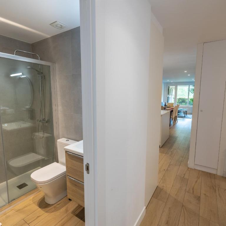Clínica Universitaria y Hospitales by Clabao - Two-Bedroom Apartment - 4