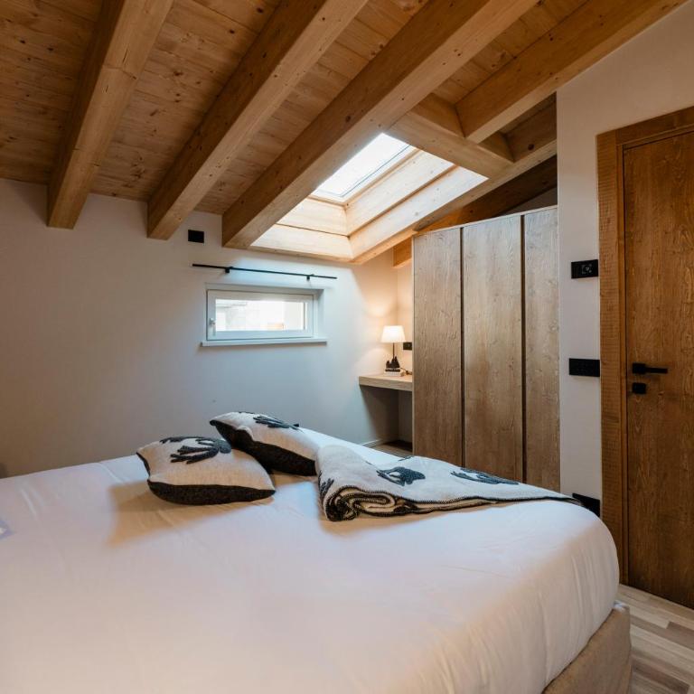 DALANIA MOUNTAIN APARTMENTS - One-Bedroom Standard Apartment - 9