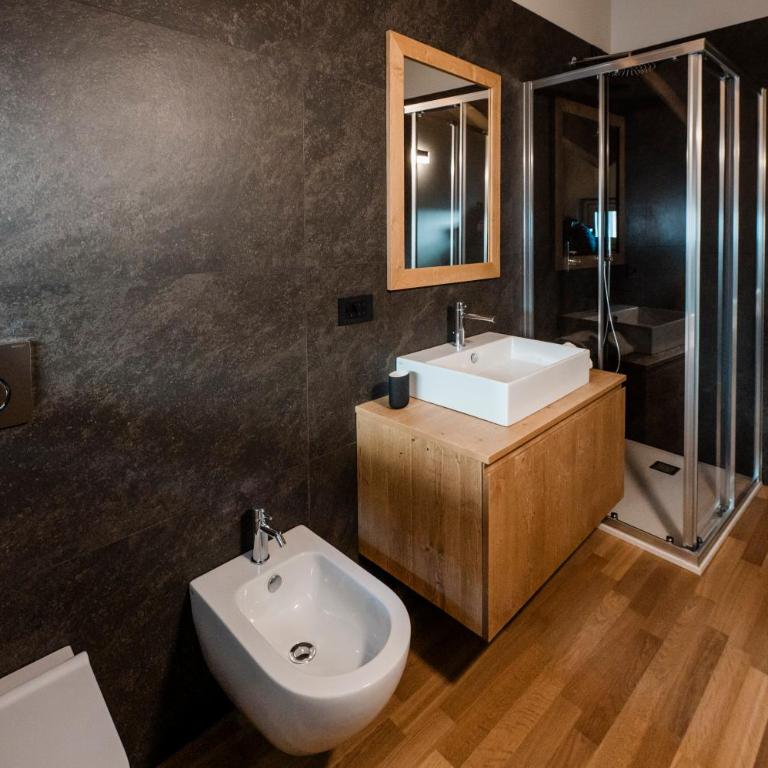 DALANIA MOUNTAIN APARTMENTS - One-Bedroom Standard Apartment - 10