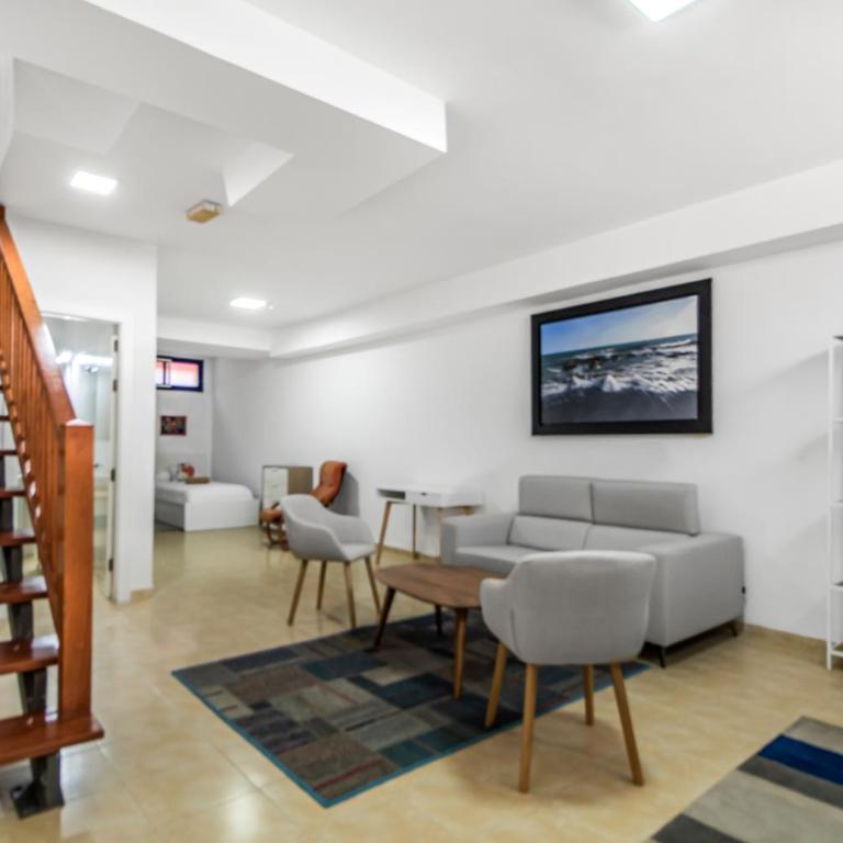 Meloneras Oceanview with Pool - Three-Bedroom Apartment - 10