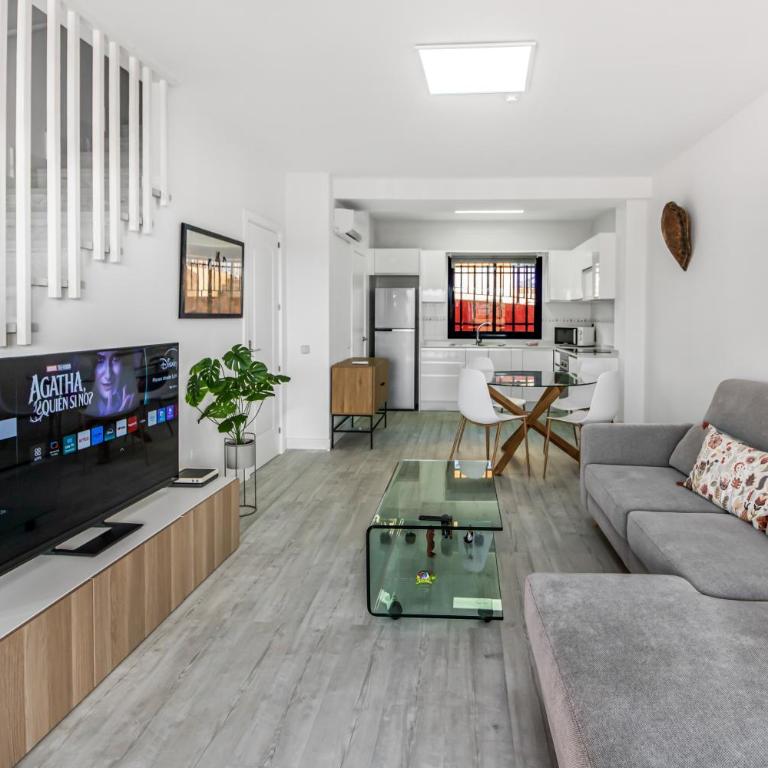 Meloneras Oceanview with Pool - Three-Bedroom Apartment - 4